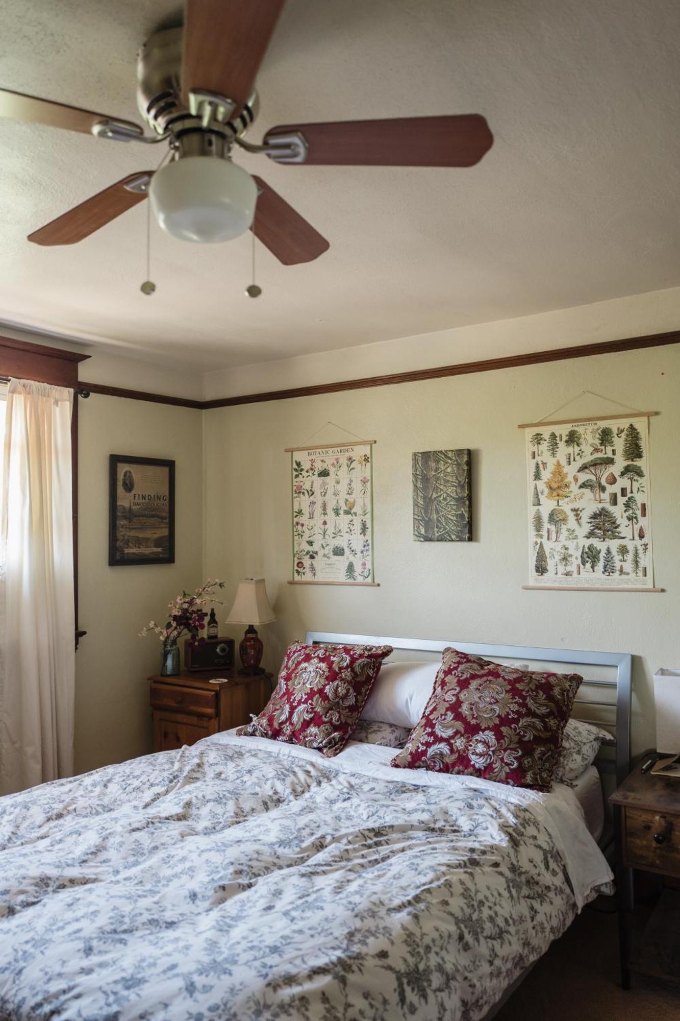 Southeast Portland Comfy & Eclectic Craftsman Home エクステリア 写真