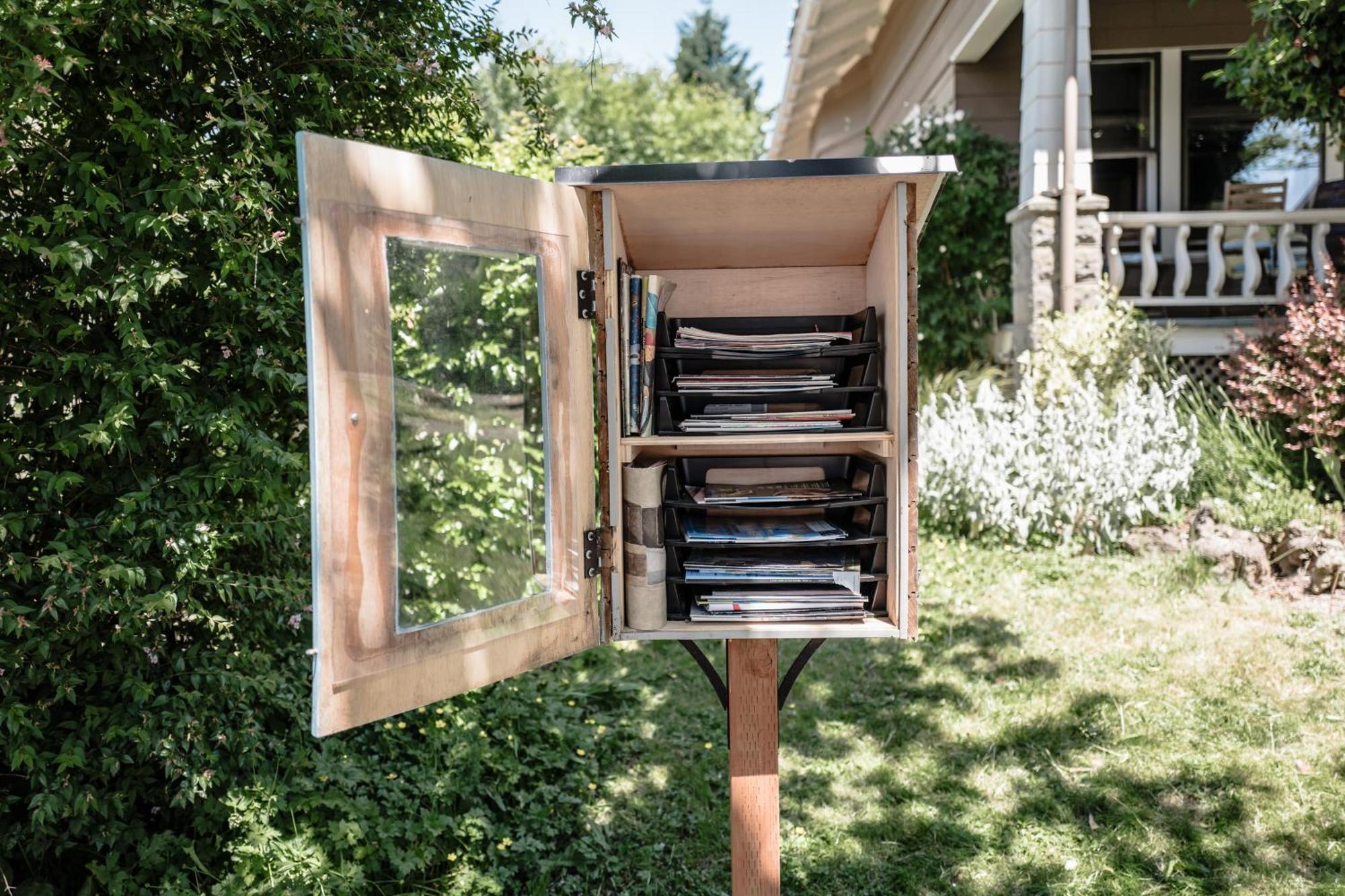 Southeast Portland Comfy & Eclectic Craftsman Home エクステリア 写真